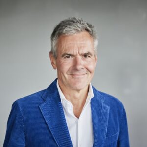 Dr Rainer Esser